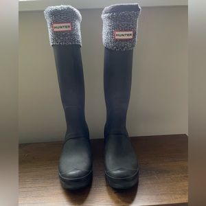 Hunter boots (tall with back buckle) black with liners. Size US 9.